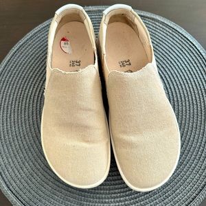 Birkenstock Canvas Sneaker, Size 37, worn once in house.